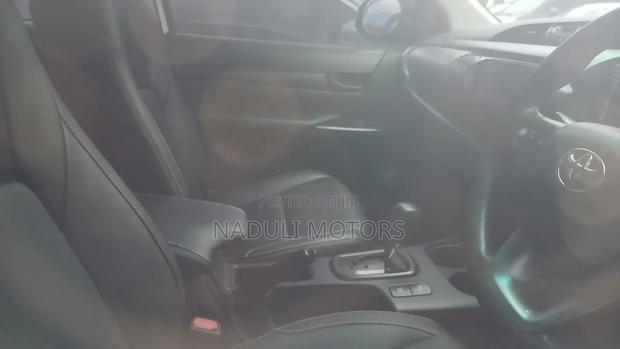 Toyota Hilux 2018 White