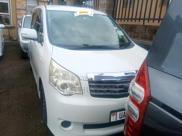 Toyota Noah 2014 White