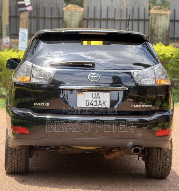 Toyota Harrier 2.4 2011 Black