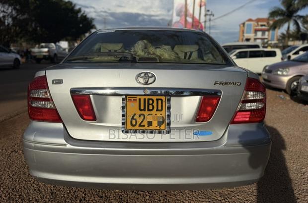 Toyota Premio 2005 Silver