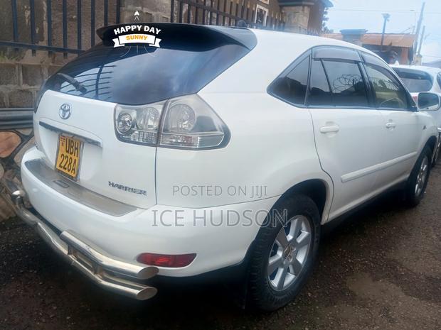 Toyota Harrier 2010 White