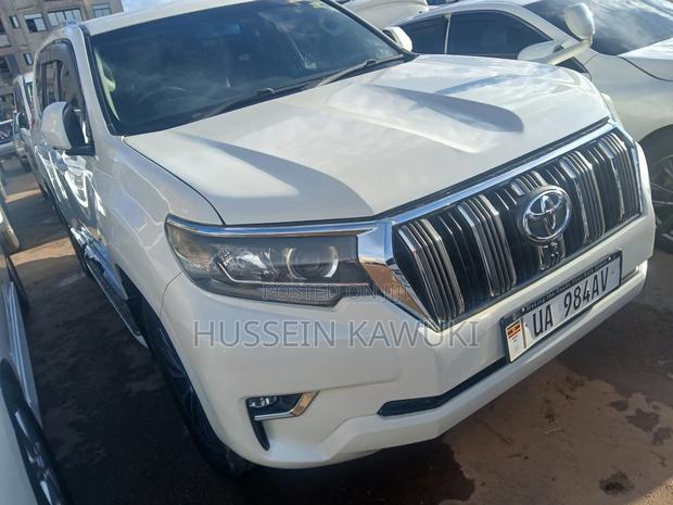 Toyota Land Cruiser Prado 2015 White