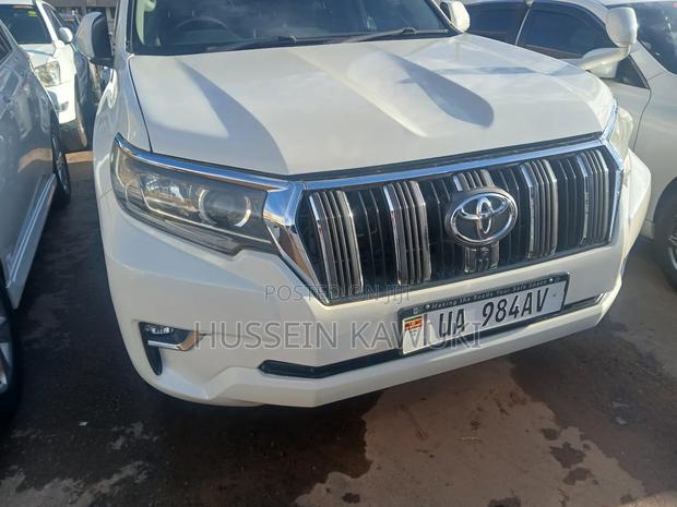 Toyota Land Cruiser Prado 2015 White