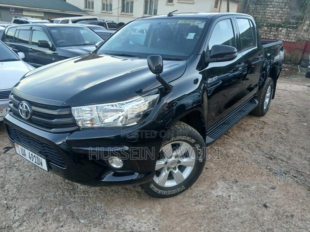 Toyota Hilux 2018 Black