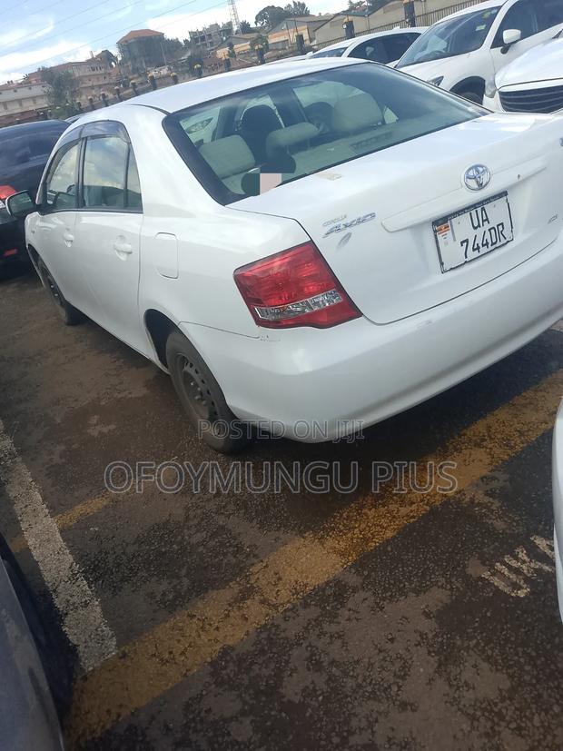 Toyota Axio 2010 White