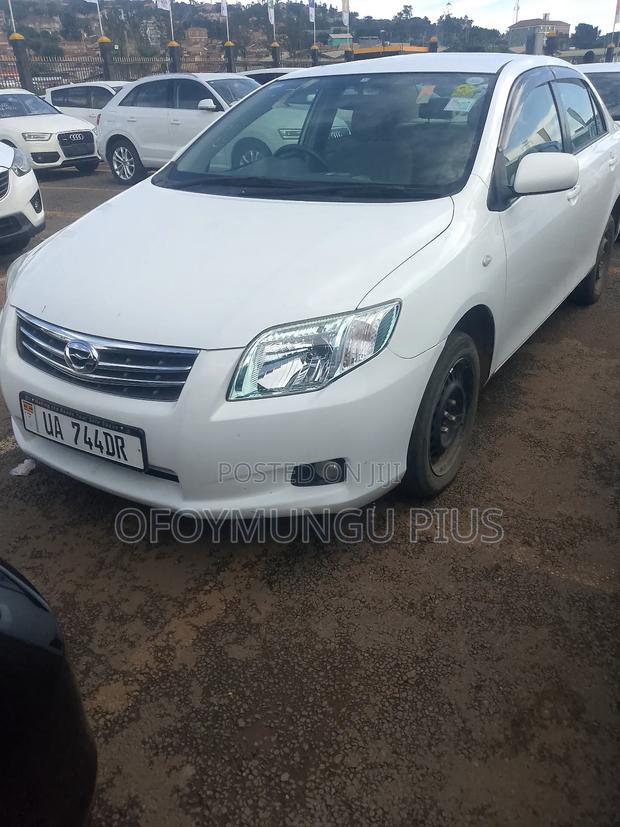 Toyota Axio 2010 White