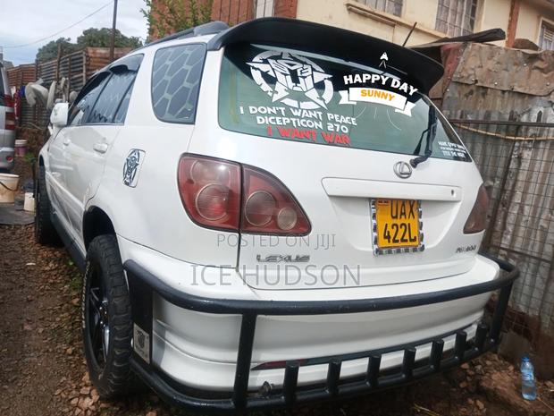 Toyota Harrier 1999 White