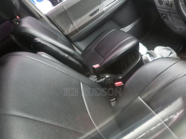 Toyota Noah 2014 Gray