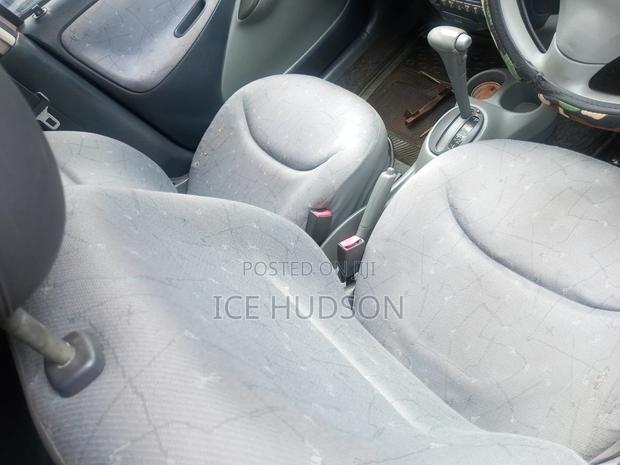 Toyota Vitz 2003 Silver