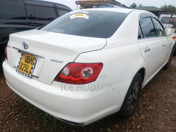 Toyota Mark X 2010 White
