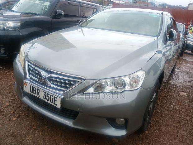 Toyota Mark X 2010 Gray