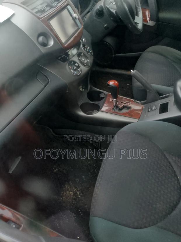 Toyota Vanguard 2012 Black