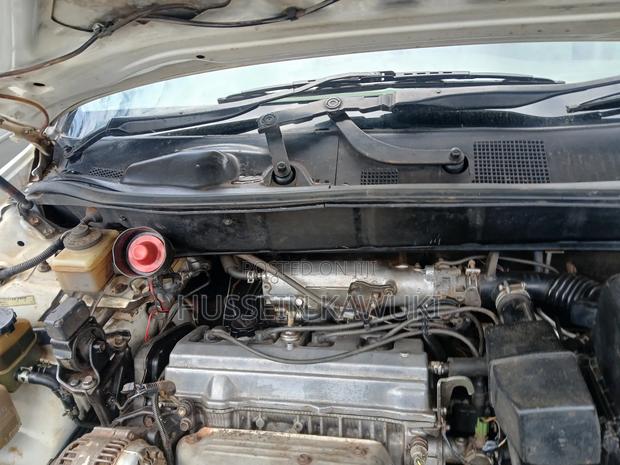 Toyota Harrier 2002 White