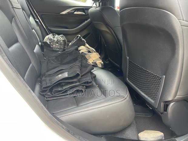 Infiniti Q30 2017 White