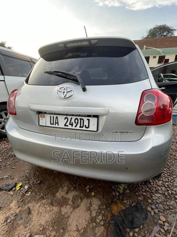 Toyota Auris 2007 Silver