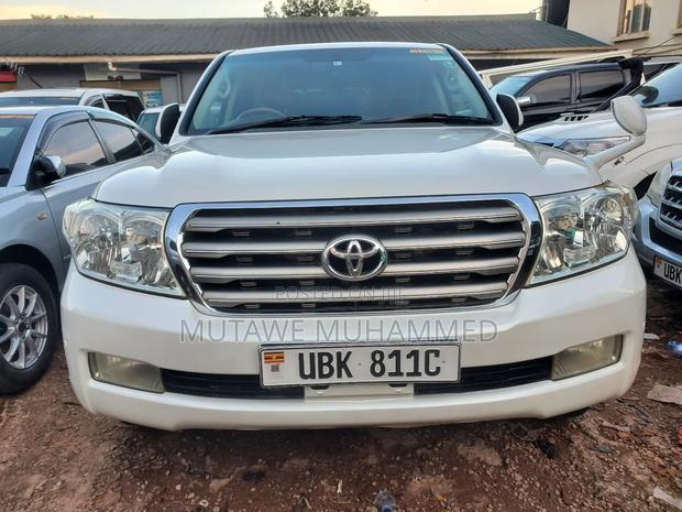 Toyota Land Cruiser 2015 White