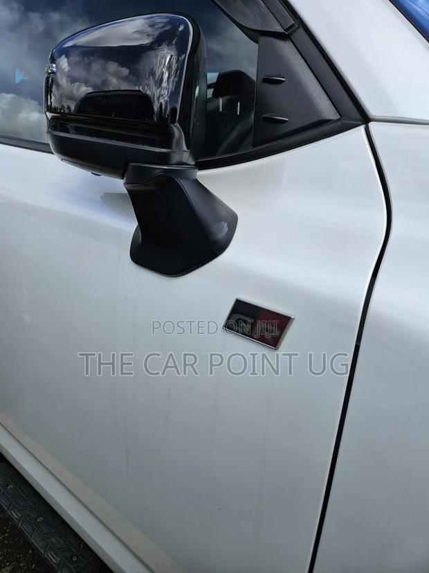 Toyota Land Cruiser 2024 Pearl