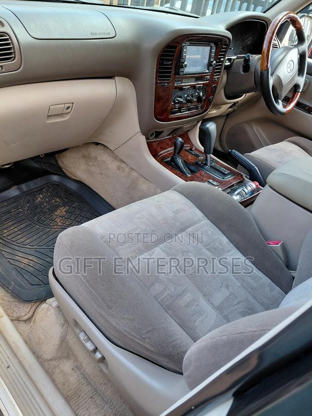 Toyota Land Cruiser 2006 Pearl