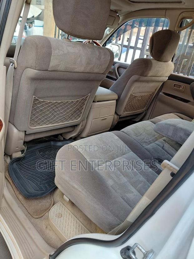 Toyota Land Cruiser 2006 Pearl