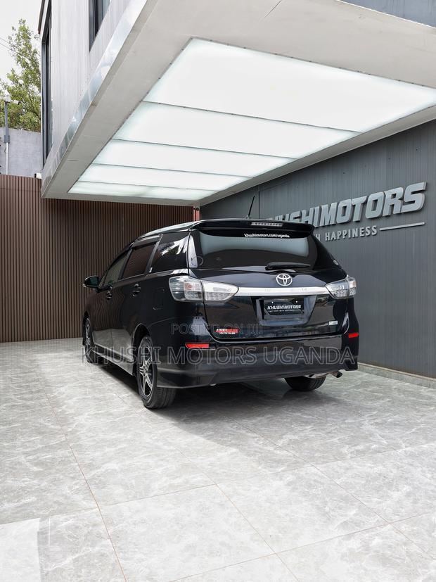 Toyota Wish 2013 Black