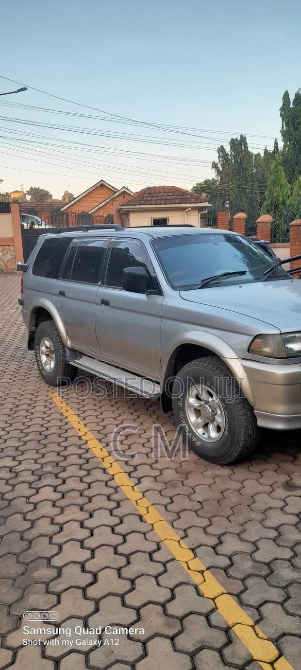 Mitsubishi Challenger 1997 Silver
