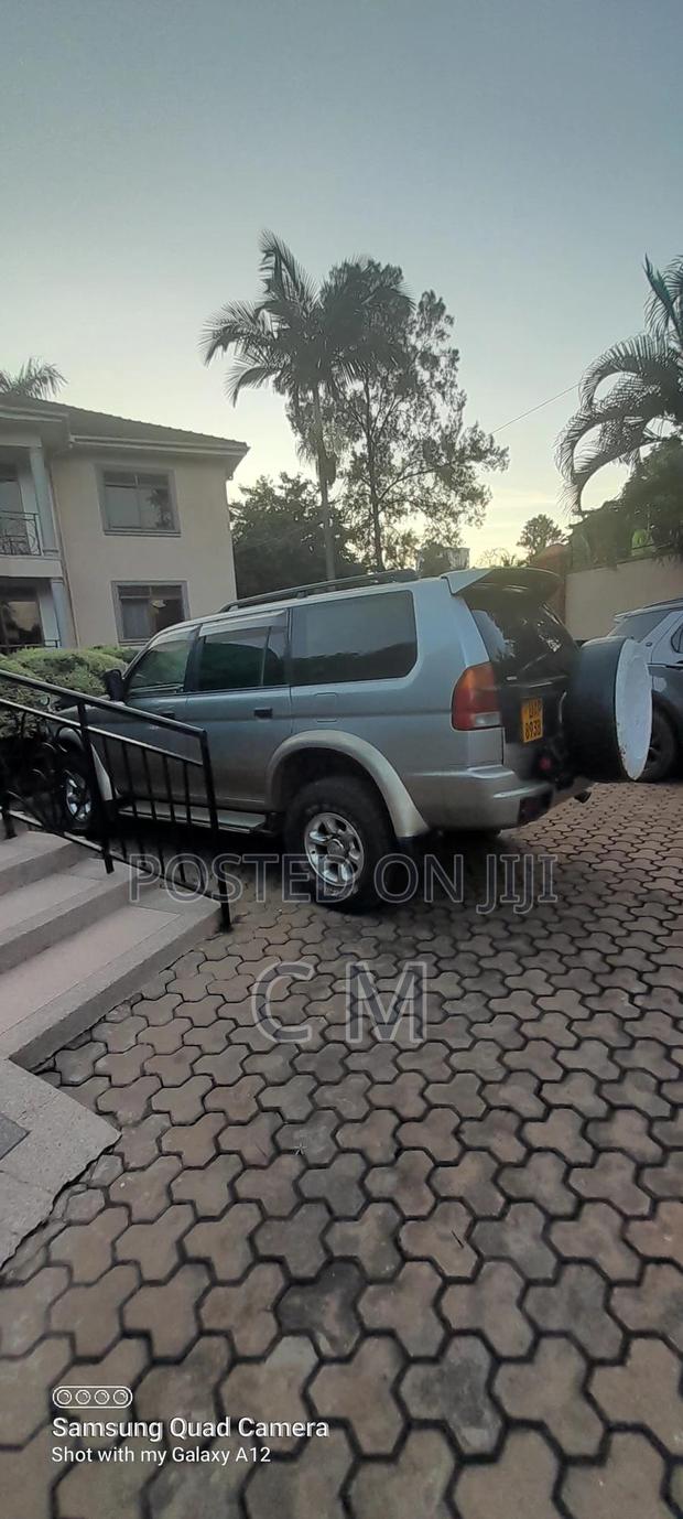 Mitsubishi Challenger 1997 Silver
