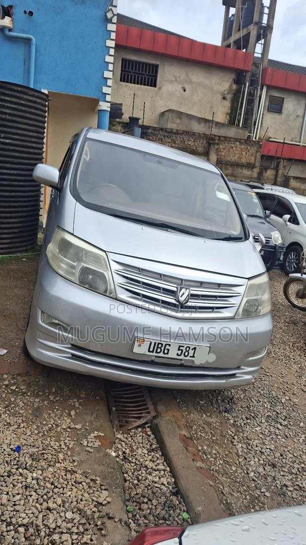 Toyota Alphard 2.4 Petrol AWD 2008 Silver