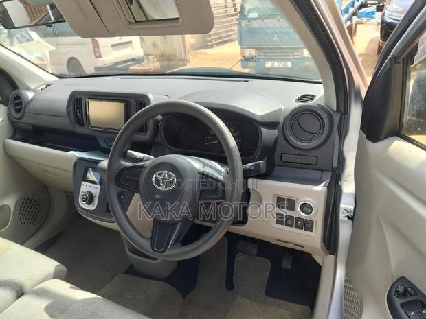 Toyota Passo 2017 Silver