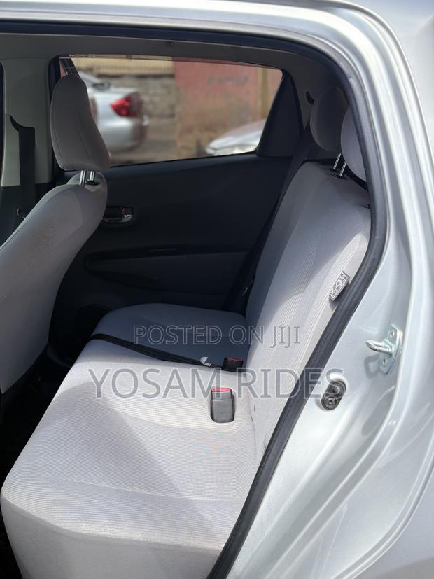 Toyota Vitz 1.5 FWD 5dr 2015 Silver