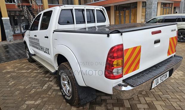 Toyota Hilux 3.0 D-4D Double Cab 4x4 Raider 2007 White