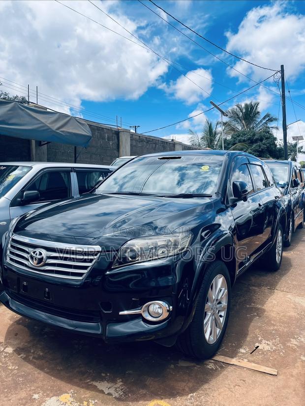 Toyota Vanguard 2012 Black