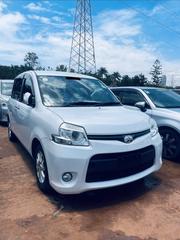 Toyota Sienta 2012 White for sale