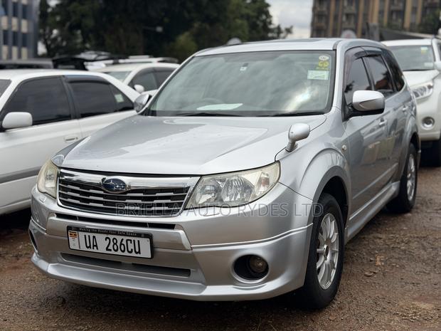 Subaru Forester 2011 Silver