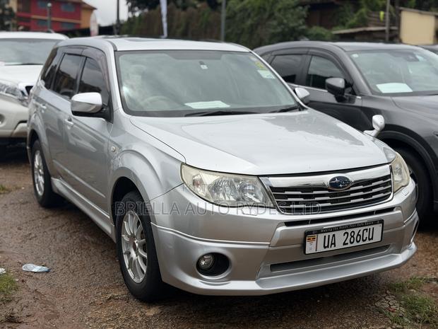Subaru Forester 2011 Silver