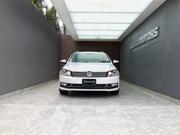 Volkswagen Passat 2012 White for sale