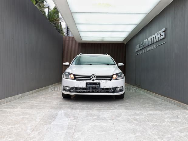 Volkswagen Passat 2012 White