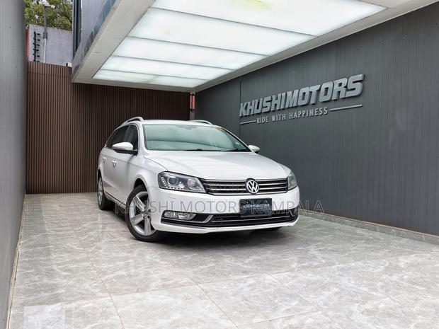 Volkswagen Passat 2012 White