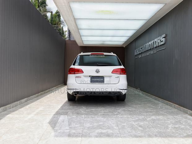 Volkswagen Passat 2012 White