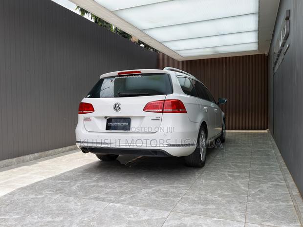 Volkswagen Passat 2012 White