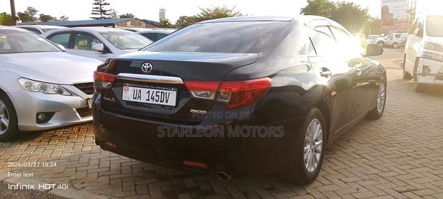 Toyota Mark X 2.5 AWD 2012 Black