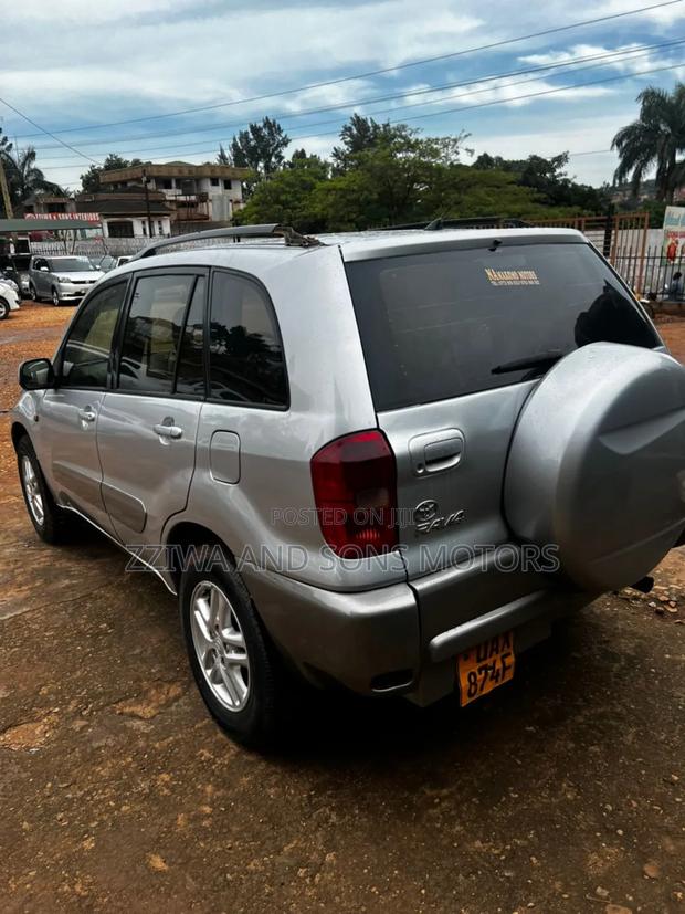 Toyota RAV4 Automatic 2003 Gray