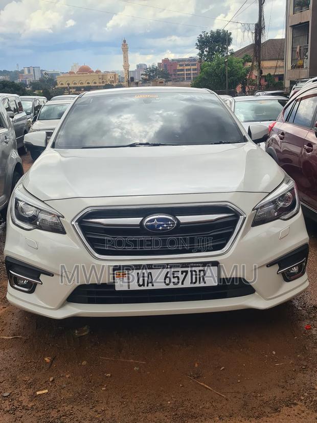 Subaru Legacy 2018 White