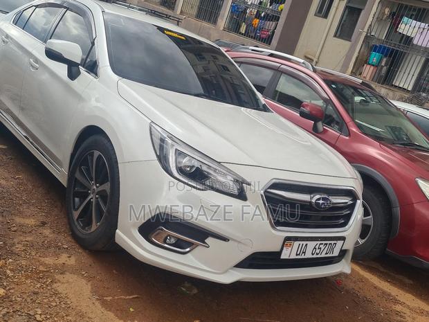 Subaru Legacy 2018 White