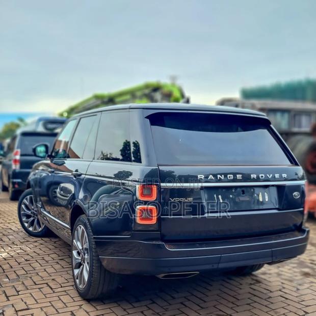 Land Rover Range Rover Vogue 2018 Black