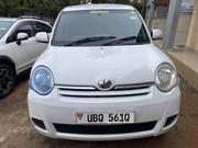 Toyota Sienta 2015 Silver for sale