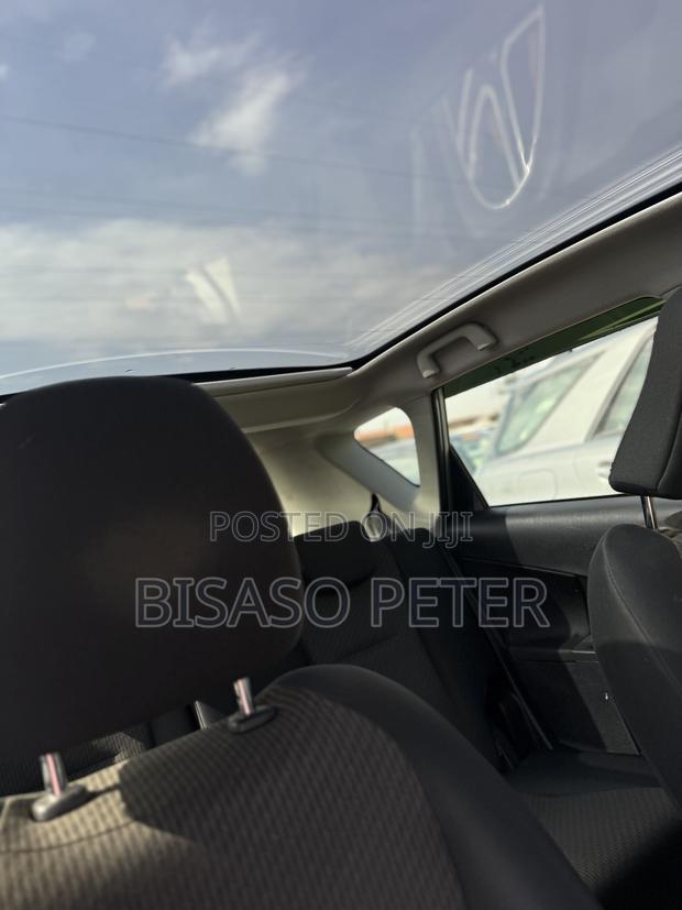 Toyota Ractis 1.5 AWD 2015 Silver