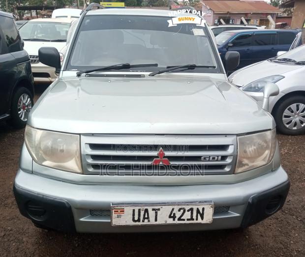 Mitsubishi Pajero IO 2002 Gray