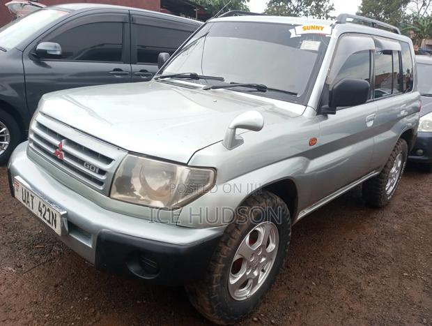 Mitsubishi Pajero IO 2002 Gray