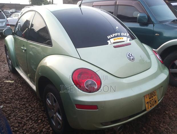 Volkswagen Beetle 2006 Green