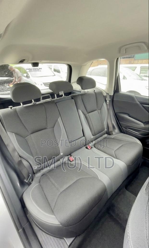 Subaru Forester Premium AWD 2020 White